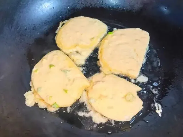 中考倒计时!初三儿子早餐都吃啥?馒头做三明治,成本不足10元! 第8张