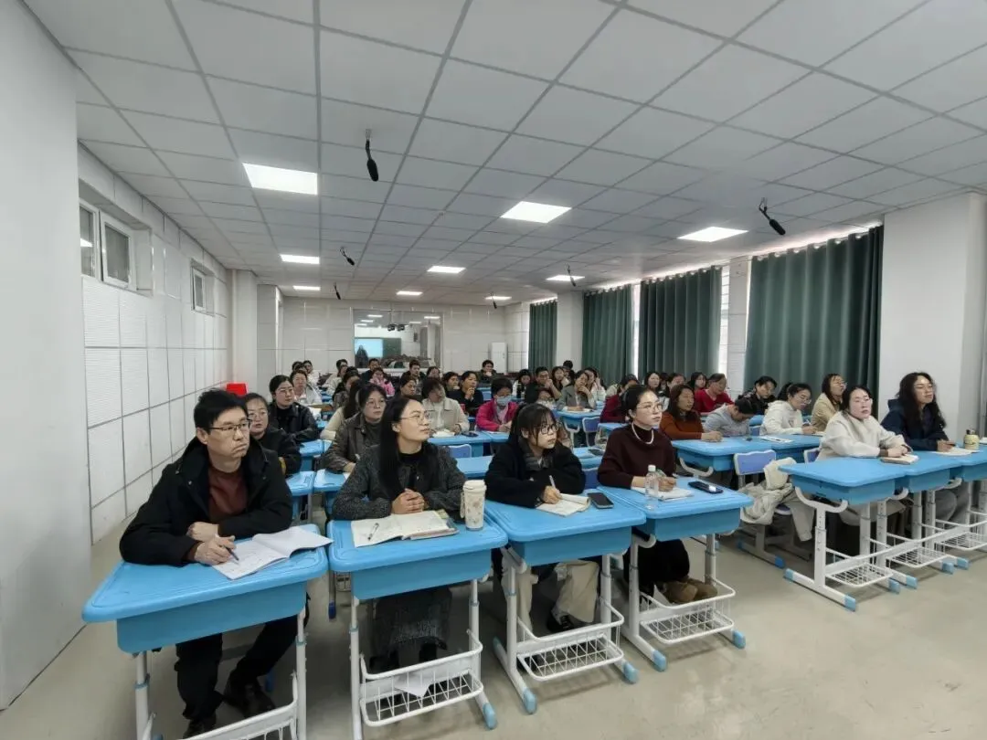 献县教体局组织召开2026年中考学科专题培训会 第25张