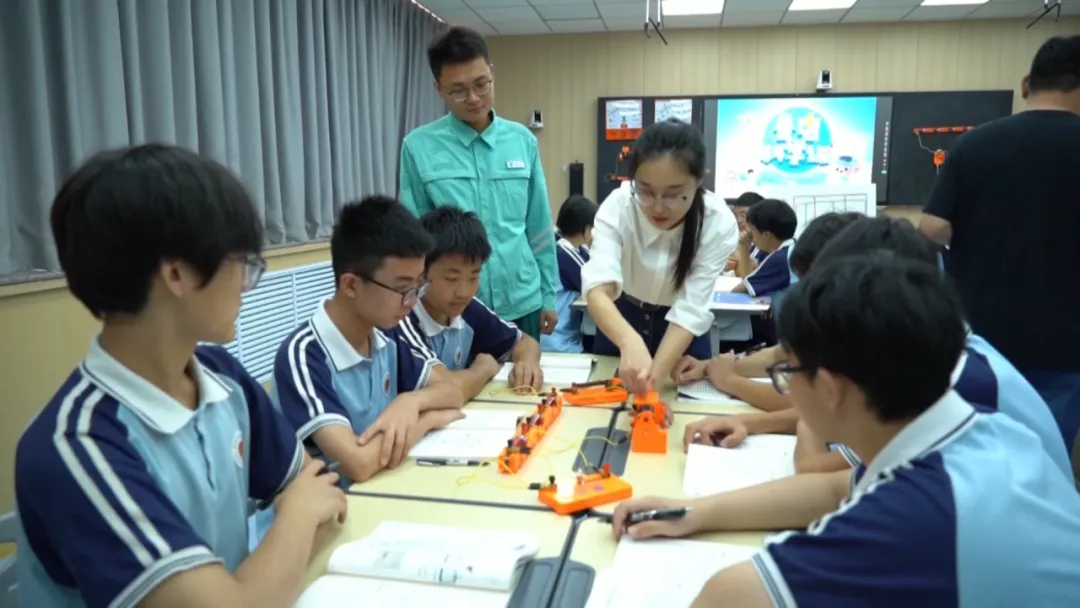 育见快评 | 多地中考生物地理不计入总分,从“分数至上”走向“成长为先” 第2张