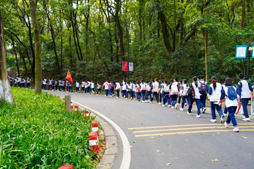 百日攻坚勇攀巅峰,青春逐梦决胜中考——白云外国语中学2026届初三百日誓师活动圆满举行 第63张