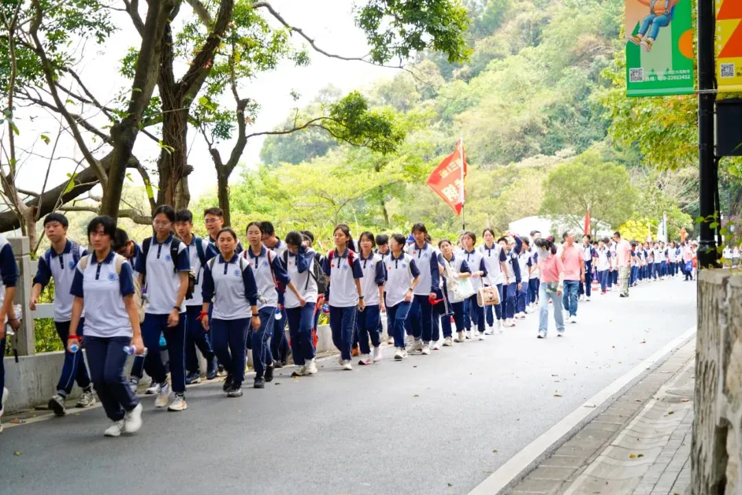 百日攻坚勇攀巅峰,青春逐梦决胜中考——白云外国语中学2026届初三百日誓师活动圆满举行 第64张