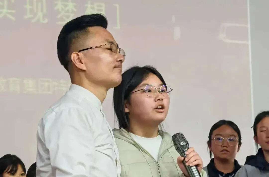 仁怀市五马中学举行2026年决胜中考百日冲刺誓师大会 第10张