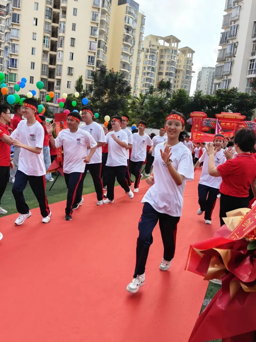 青春逐梦 决胜中考 | 海南昌茂花园学校隆重举行2026届中考百日誓师大会 第28张