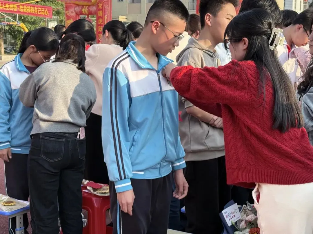 奋楫扬帆迎中考 青春逐梦启新程 —— 南安市洪新中学举行 2026 届冲刺动员大会暨十六岁成人礼活动 第31张