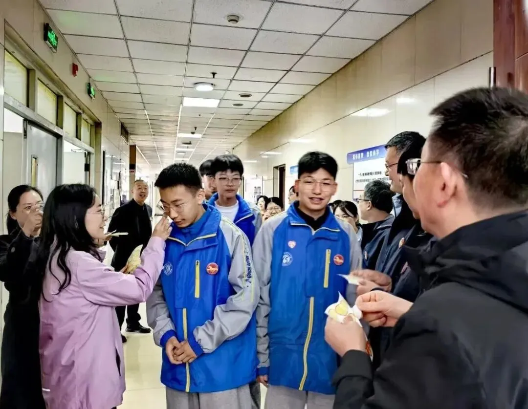 奋斗青春 决战百日 马上行动 中考必胜 | 太原十五中2026届初三百日誓师大会圆满结束 第9张