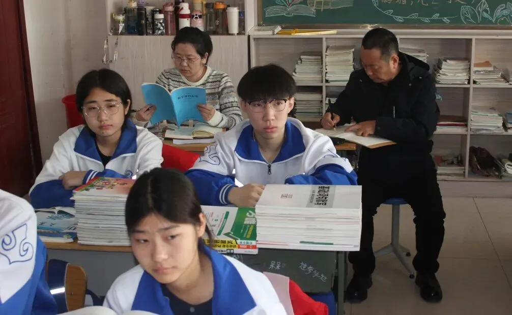 【教研动态】精准把脉促提升 凝心聚力备中考——奈曼旗教研室教研员赴初中学校开展备考专项调研工作 第9张