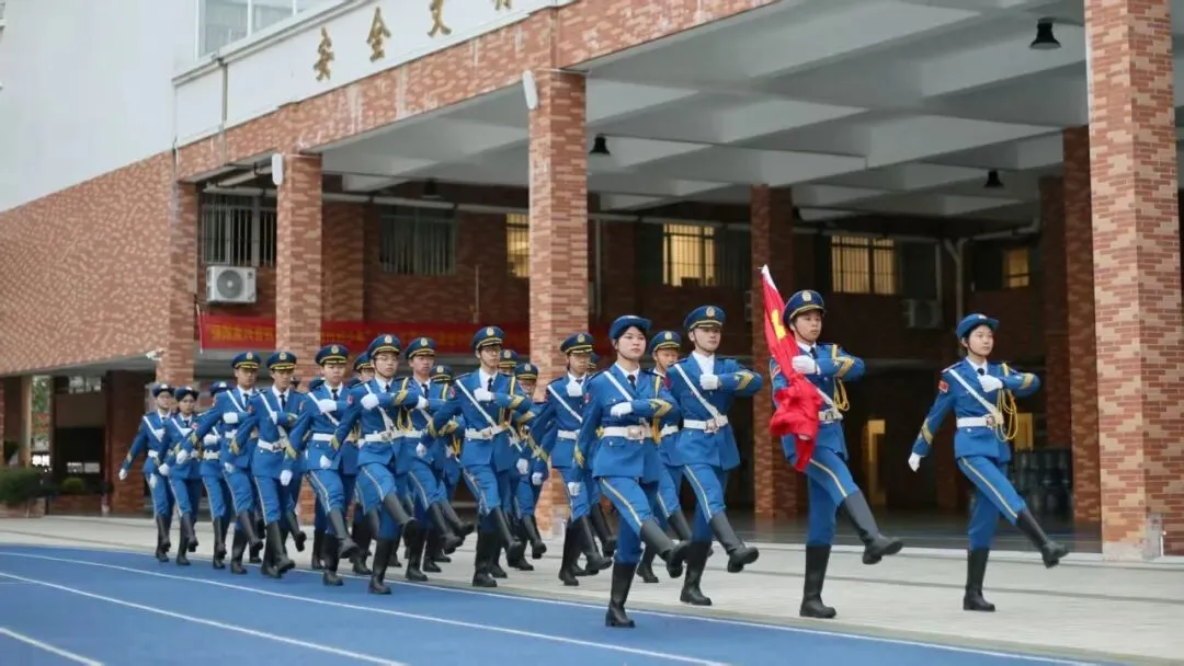 策马扬鞭战中考 百日拼搏创辉煌 ——湛江市港城中学2026届初三级百日誓师大会 第11张