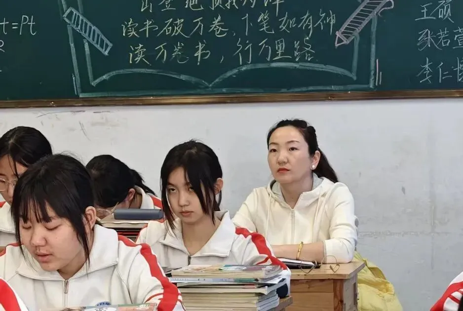 【教研动态】精准把脉促提升 凝心聚力备中考——奈曼旗教研室教研员赴初中学校开展备考专项调研工作 第16张