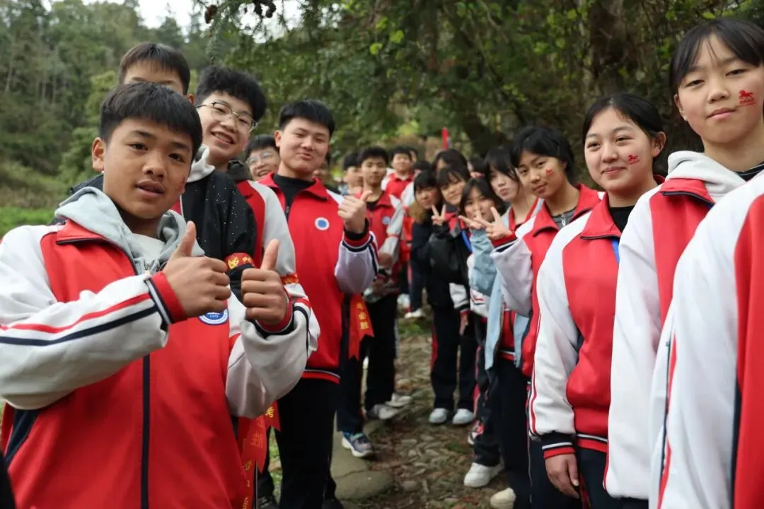 【百日砺剑赴山海 青春逐梦赢中考】台江县第二中学隆重举行2026届百日誓师大会暨家长会 第17张 【百日砺剑赴山海 青春逐梦赢中考】台江县第二中学隆重举行2026届百日誓师大会暨家长会 第17张