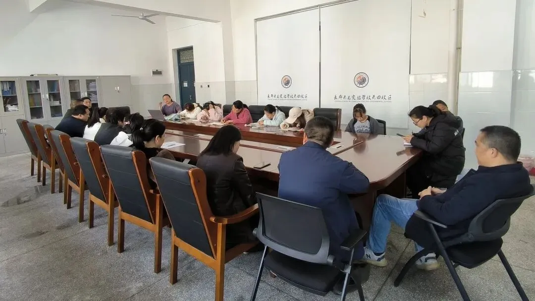 聚焦中考定航向 视导赋能促提升|云田学校初中部迎区教研中心毕业学科视导 第7张 聚焦中考定航向 视导赋能促提升|云田学校初中部迎区教研中心毕业学科视导 第7张