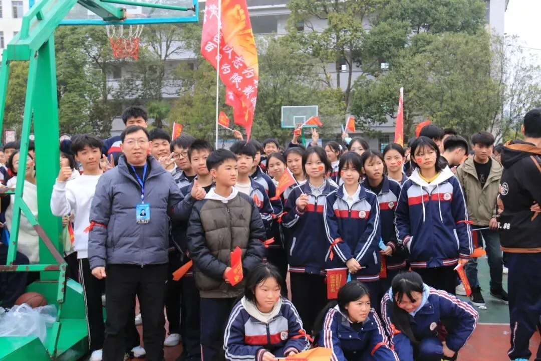 鏖战百日,策马扬鞭!卫城中学2026届中考百日誓师大会,燃动启航! 第54张 鏖战百日,策马扬鞭!卫城中学2026届中考百日誓师大会,燃动启航! 第54张