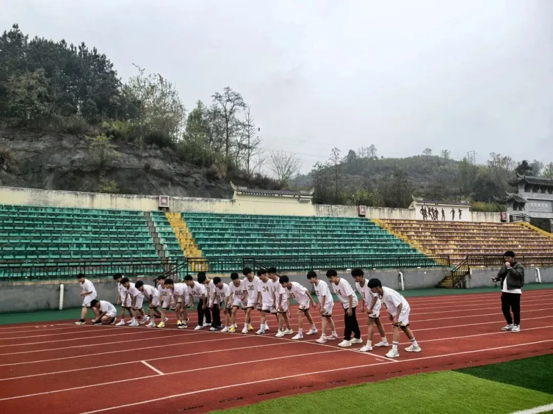 紫云三中开展第二次中体考模拟测试 第18张