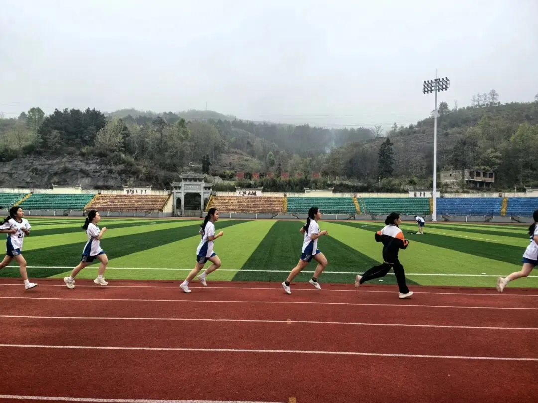 紫云三中开展第二次中体考模拟测试 第19张