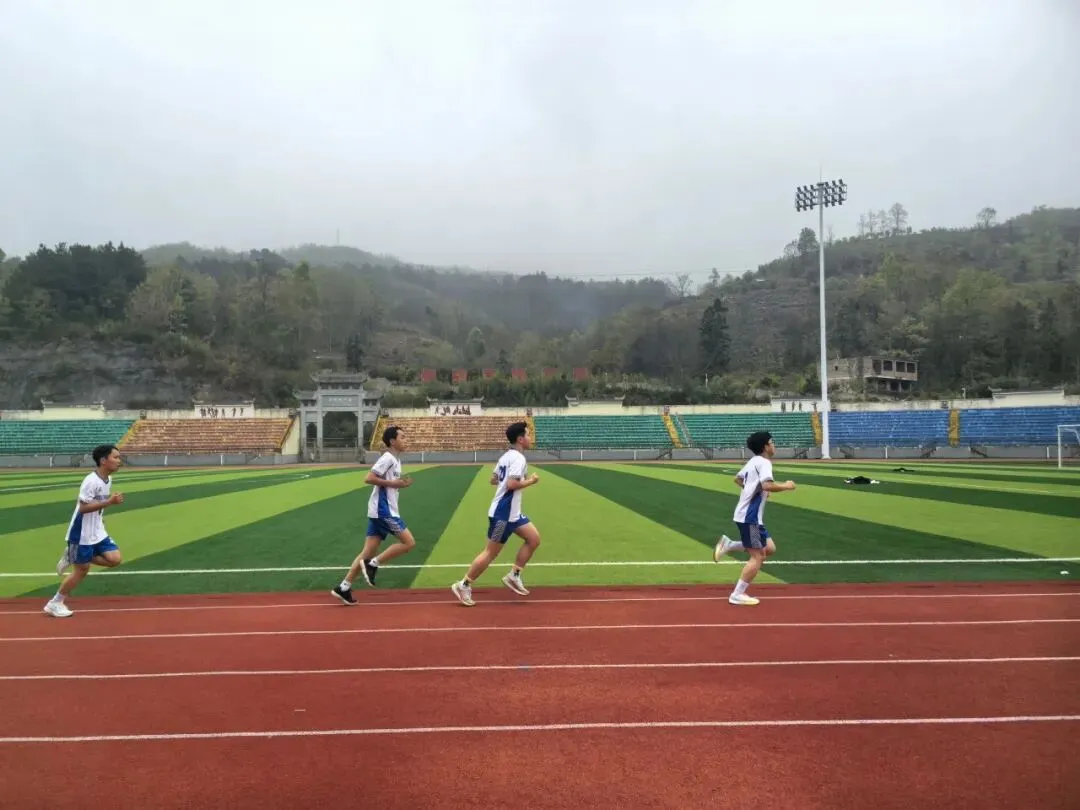 紫云三中开展第二次中体考模拟测试 第20张