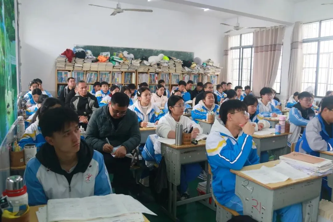 【聚焦州模・以研促教】聚焦州一模试卷 推进教研提质|黄平县旧州中学组织开展州一模讲评专项研讨活动 第27张