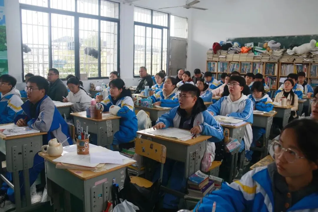 【聚焦州模・以研促教】聚焦州一模试卷 推进教研提质|黄平县旧州中学组织开展州一模讲评专项研讨活动 第48张