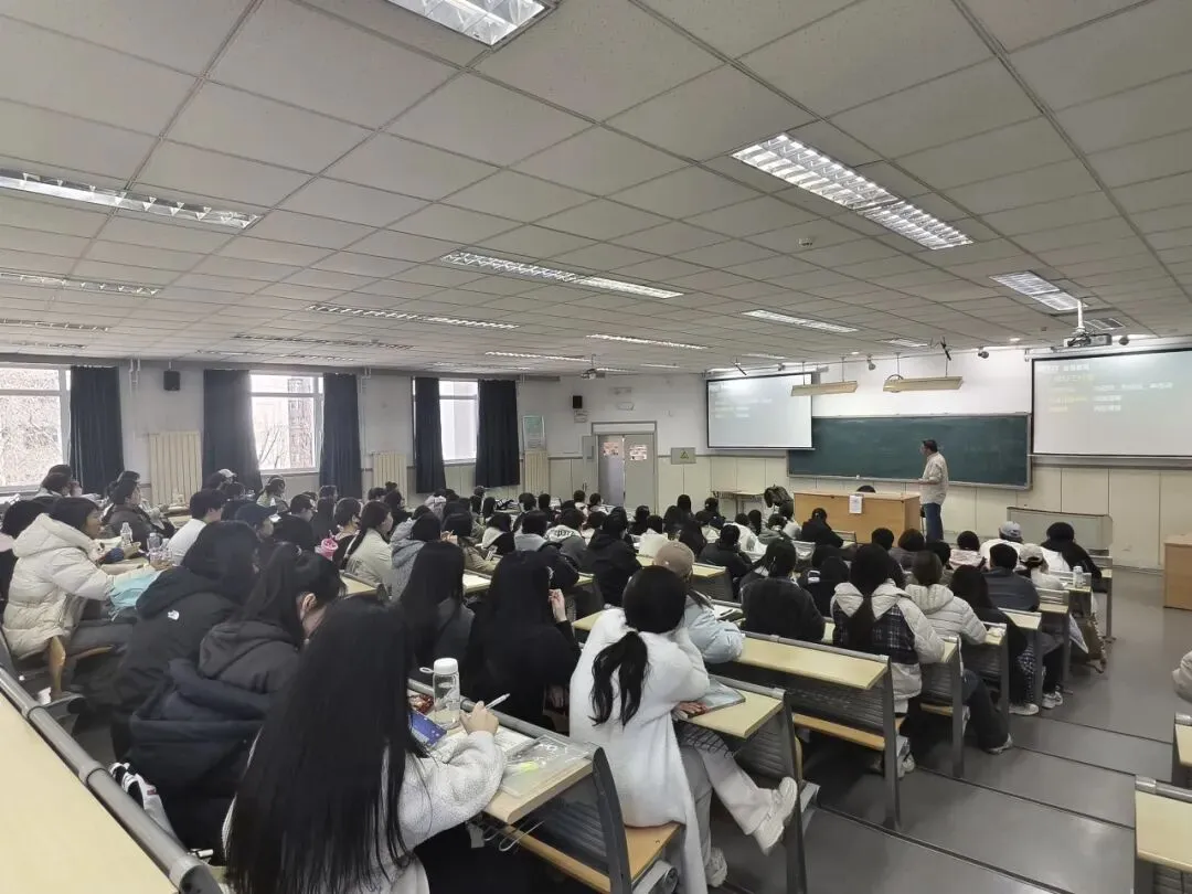 直击真题,实战讲解!学校举办专升本英语考前辅导 第13张