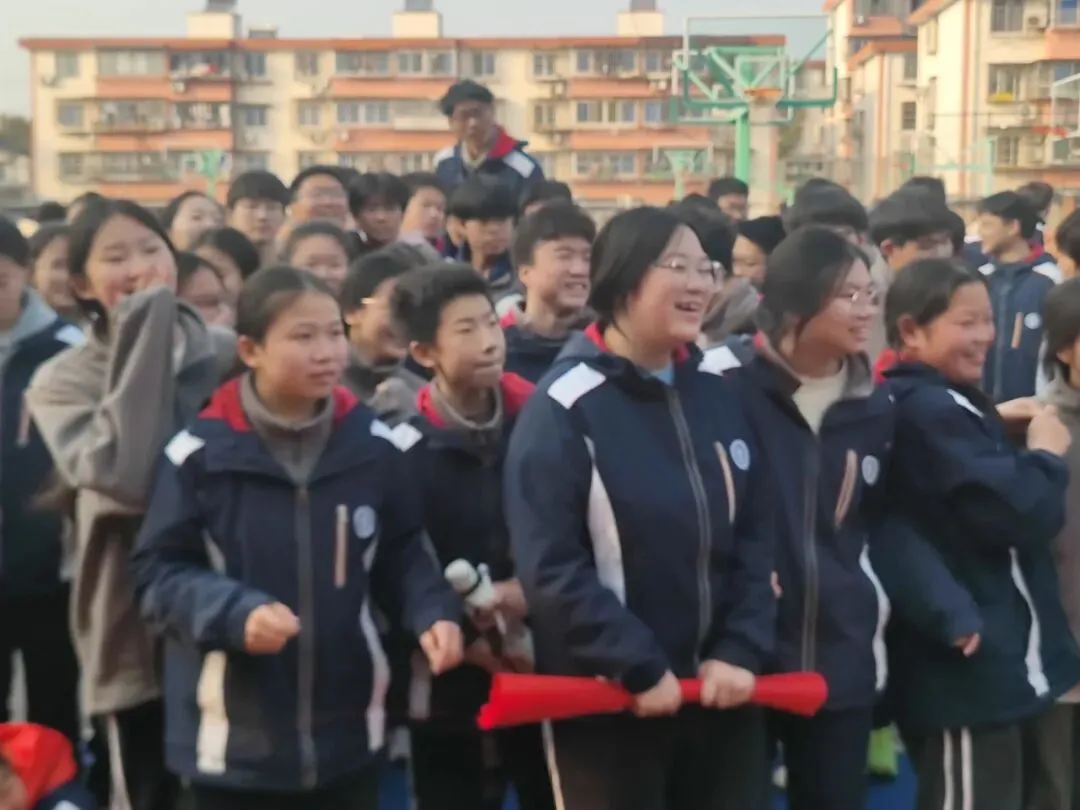 心向阳光,亮剑中考——庄桥中学初三减压暨动员活动纪实 第2张