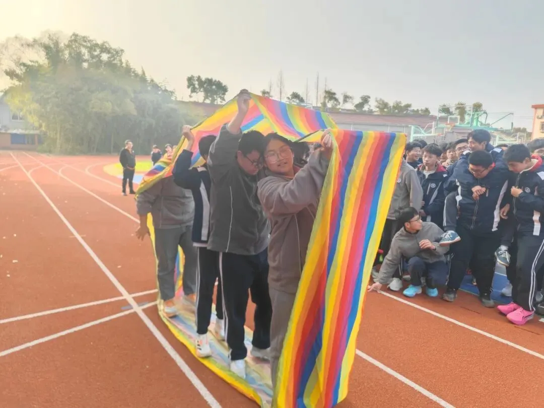 心向阳光,亮剑中考——庄桥中学初三减压暨动员活动纪实 第5张