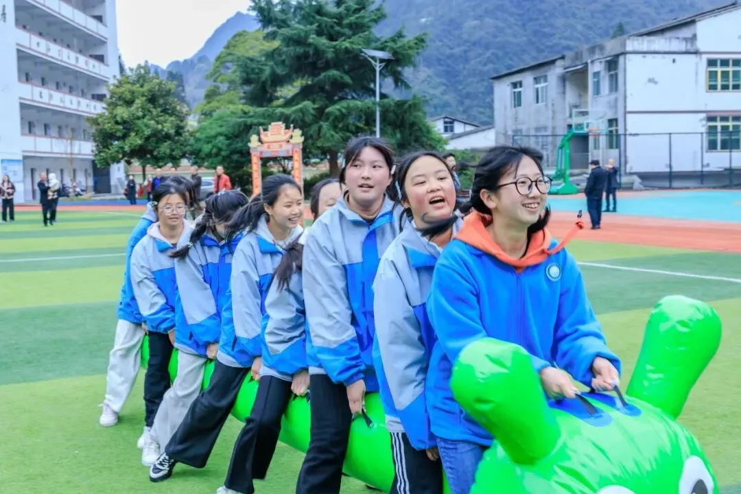 大磏中学举办中考百日誓师大会 第32张