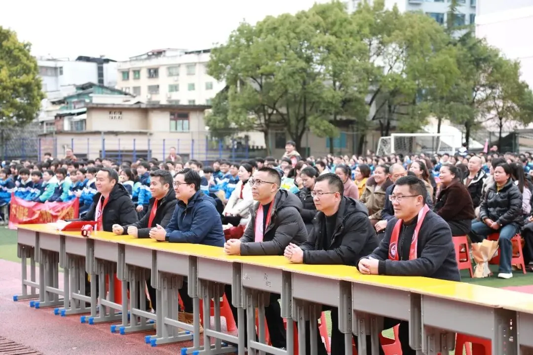 黎平县第八中学举行2026届中考百日誓师大会 第25张