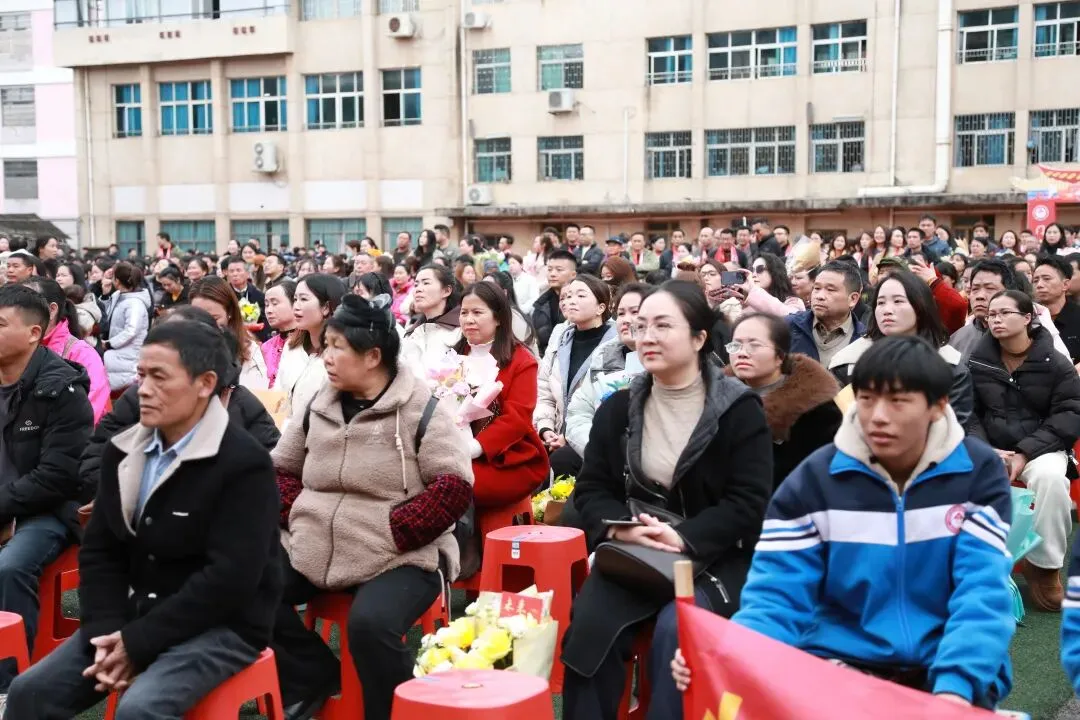 黎平县第八中学举行2026届中考百日誓师大会 第26张