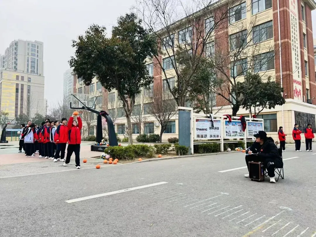 青春砺剑,备战中考——睢阳区宋城中学举行九年级体育模拟考试 第5张