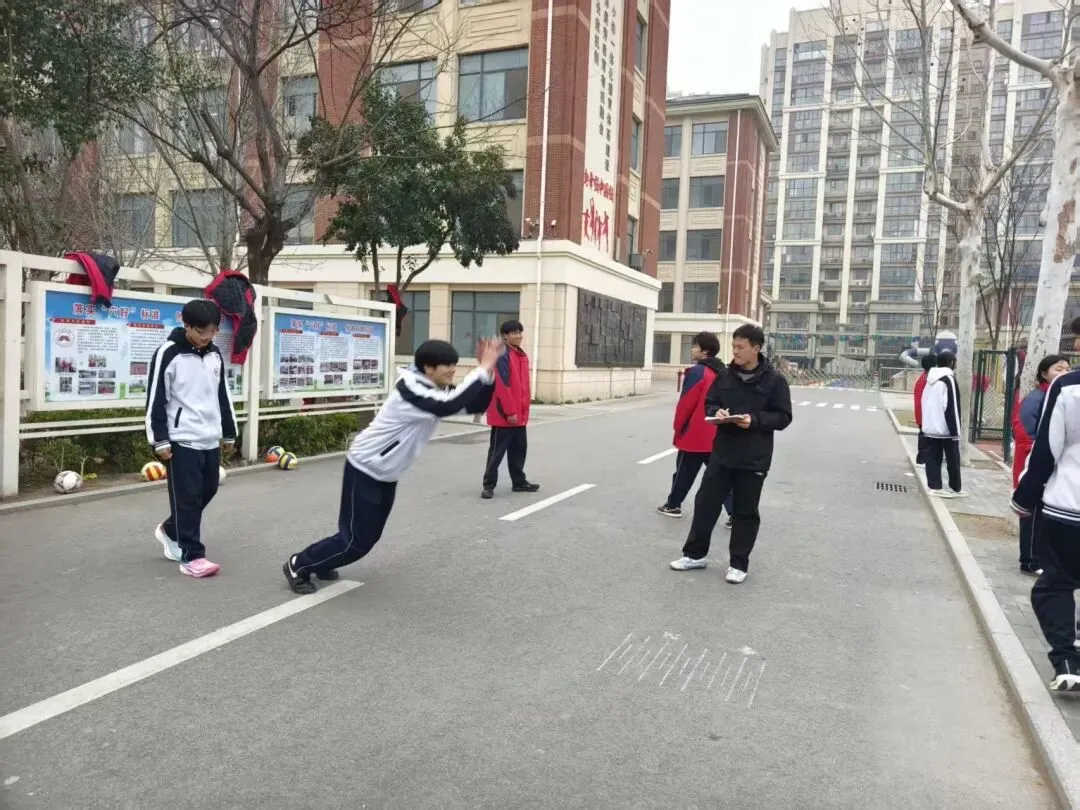青春砺剑,备战中考——睢阳区宋城中学举行九年级体育模拟考试 第7张