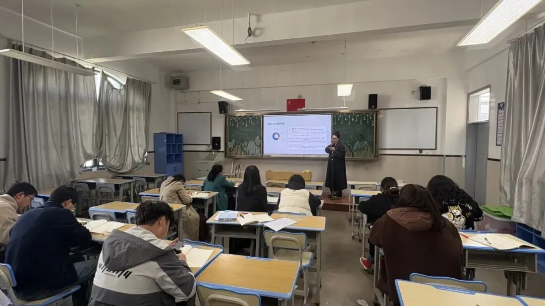 真题研思明方向 以研促教提质效——云大附属会展学校初中部“研读”专题研讨活动 第27张 真题研思明方向 以研促教提质效——云大附属会展学校初中部“研读”专题研讨活动 第27张