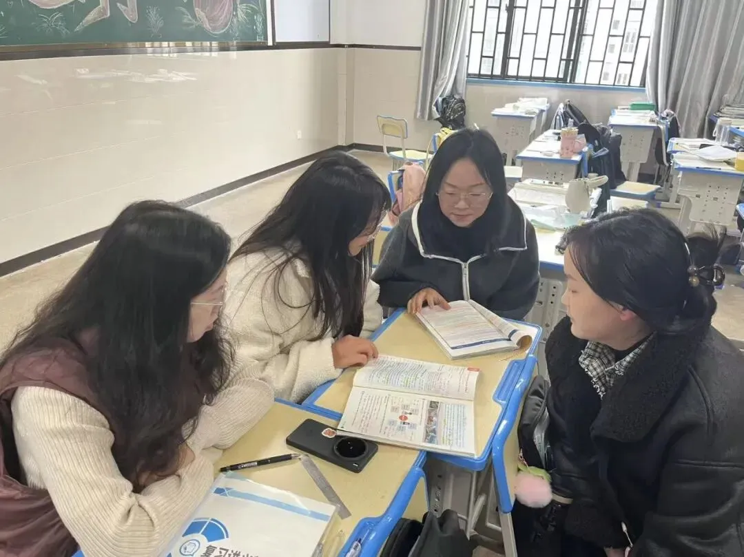 真题研思明方向 以研促教提质效——云大附属会展学校初中部“研读”专题研讨活动 第54张