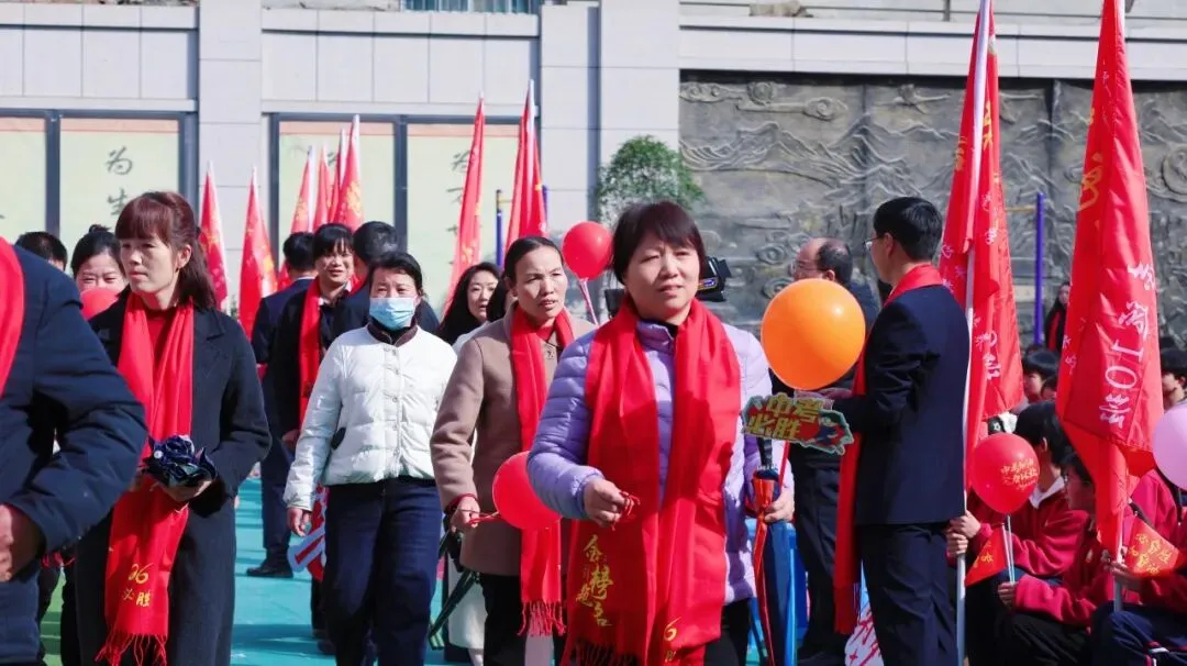 青春砺剑酬壮志 策马扬鞭战中考——商州区第一初级中学举行2026届决战誓师大会 第127张