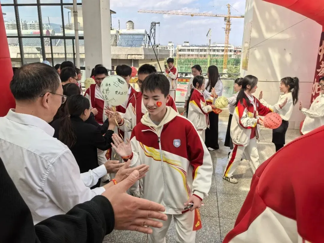 战鼓催征马蹄疾,决胜中考正当时——宜良县第二中学2026届中考誓师大会 第21张