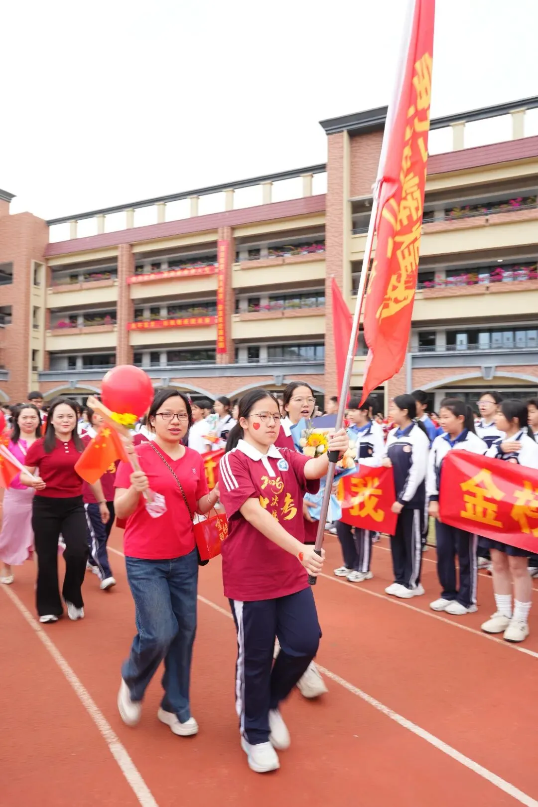 百日冲刺,圆梦中考 | 华胜实验学校2026届中考百日誓师大会圆满结束 第28张 百日冲刺,圆梦中考 | 华胜实验学校2026届中考百日誓师大会圆满结束 第28张