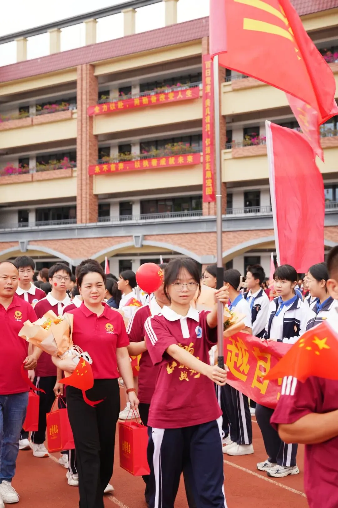 百日冲刺,圆梦中考 | 华胜实验学校2026届中考百日誓师大会圆满结束 第29张 百日冲刺,圆梦中考 | 华胜实验学校2026届中考百日誓师大会圆满结束 第29张