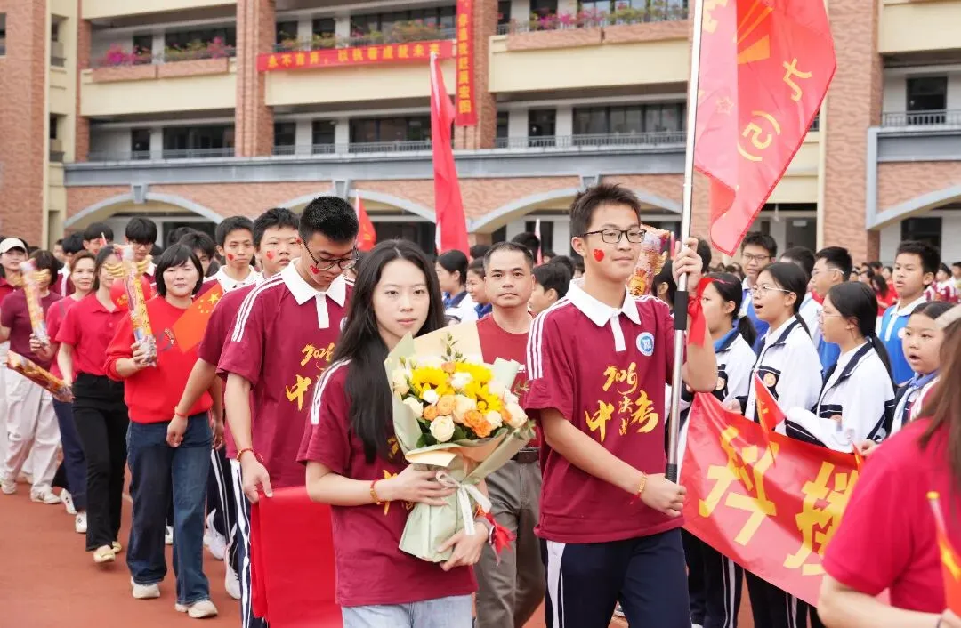 百日冲刺,圆梦中考 | 华胜实验学校2026届中考百日誓师大会圆满结束 第34张 百日冲刺,圆梦中考 | 华胜实验学校2026届中考百日誓师大会圆满结束 第34张