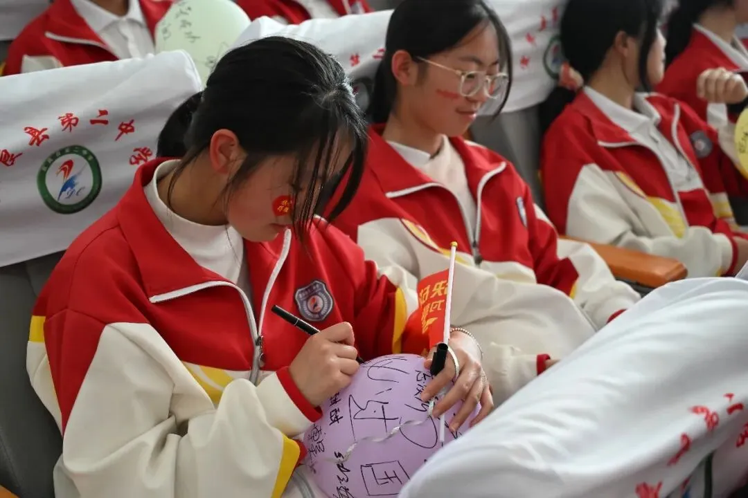 战鼓催征马蹄疾,决胜中考正当时——宜良县第二中学2026届中考誓师大会 第77张