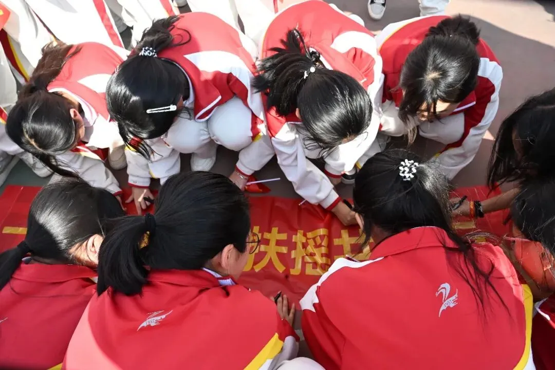 战鼓催征马蹄疾,决胜中考正当时——宜良县第二中学2026届中考誓师大会 第92张