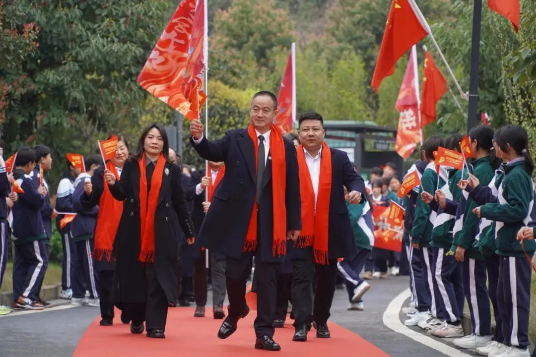 燃!铜仁天立中考百日誓师大会:以笔为刃,以梦为马,顶峰相见! 第17张