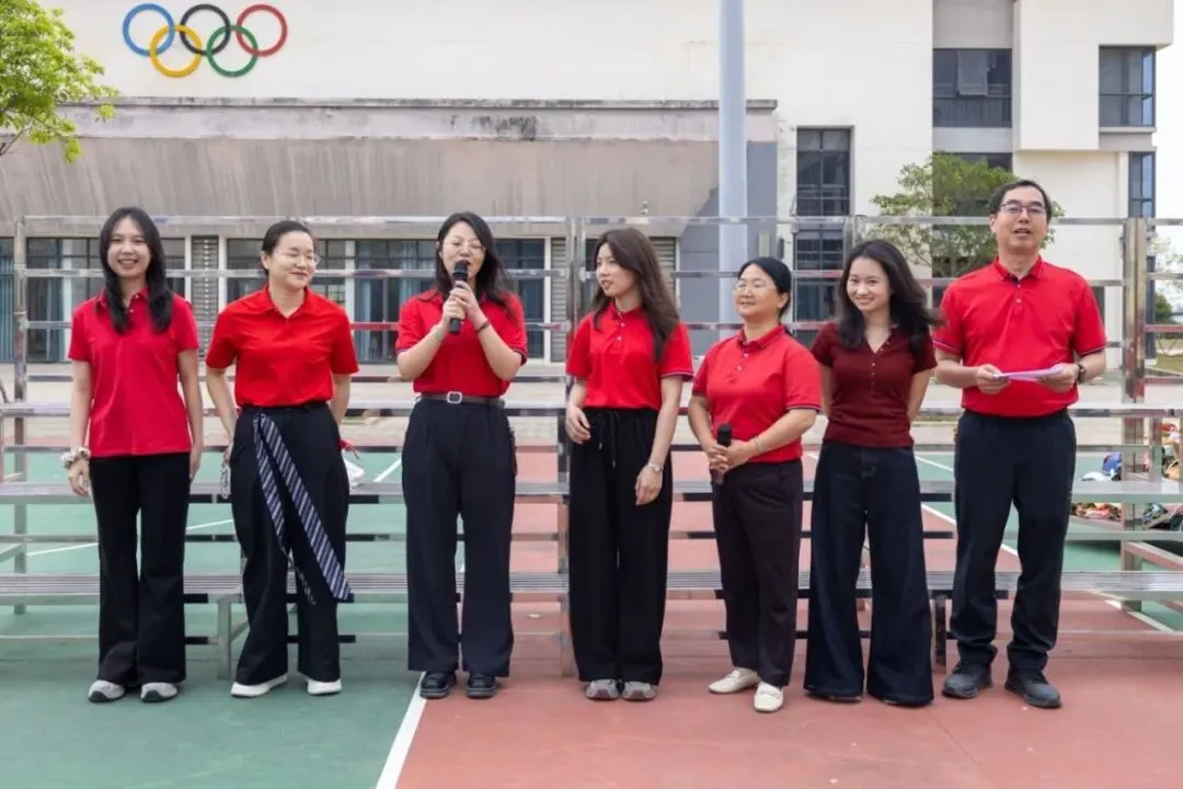 百日逐梦 决胜中考——博罗县龙溪第二中学隆重举行2026届中考冲刺动员大会 第16张 百日逐梦 决胜中考——博罗县龙溪第二中学隆重举行2026届中考冲刺动员大会 第16张