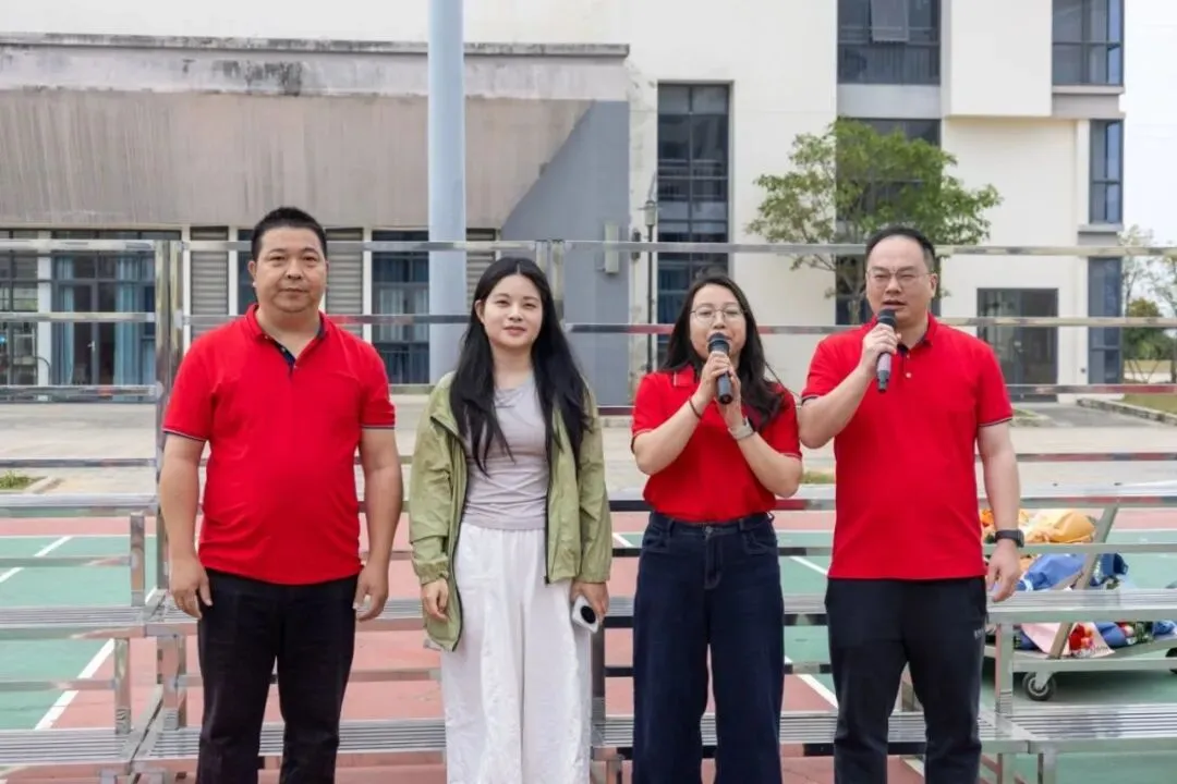 百日逐梦 决胜中考——博罗县龙溪第二中学隆重举行2026届中考冲刺动员大会 第24张 百日逐梦 决胜中考——博罗县龙溪第二中学隆重举行2026届中考冲刺动员大会 第24张