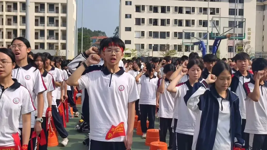 百日逐梦 决胜中考——博罗县龙溪第二中学隆重举行2026届中考冲刺动员大会 第31张 百日逐梦 决胜中考——博罗县龙溪第二中学隆重举行2026届中考冲刺动员大会 第31张