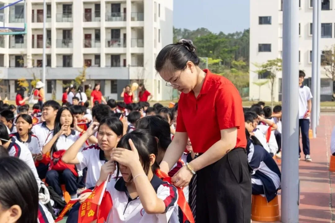 百日逐梦 决胜中考——博罗县龙溪第二中学隆重举行2026届中考冲刺动员大会 第34张 百日逐梦 决胜中考——博罗县龙溪第二中学隆重举行2026届中考冲刺动员大会 第34张