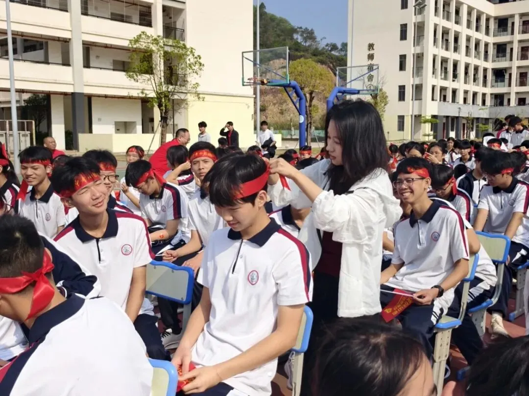 百日逐梦 决胜中考——博罗县龙溪第二中学隆重举行2026届中考冲刺动员大会 第37张 百日逐梦 决胜中考——博罗县龙溪第二中学隆重举行2026届中考冲刺动员大会 第37张