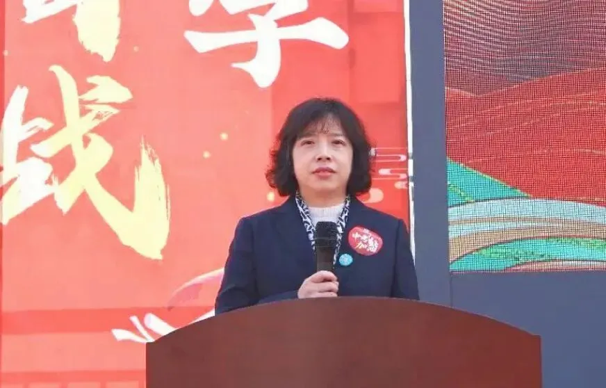 看,春分里的这片红!——国瑞中学中考励志大会圆满举行 第7张