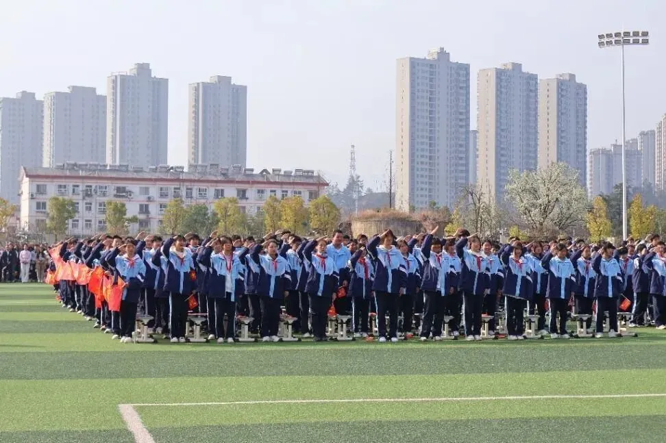 看,春分里的这片红!——国瑞中学中考励志大会圆满举行 第10张