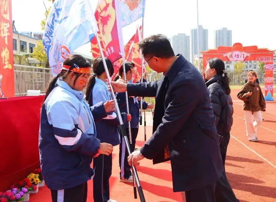 看,春分里的这片红!——国瑞中学中考励志大会圆满举行 第48张