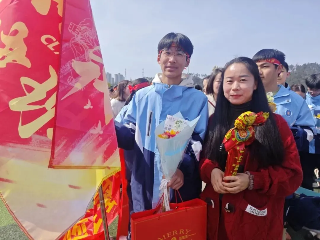 看,春分里的这片红!——国瑞中学中考励志大会圆满举行 第60张