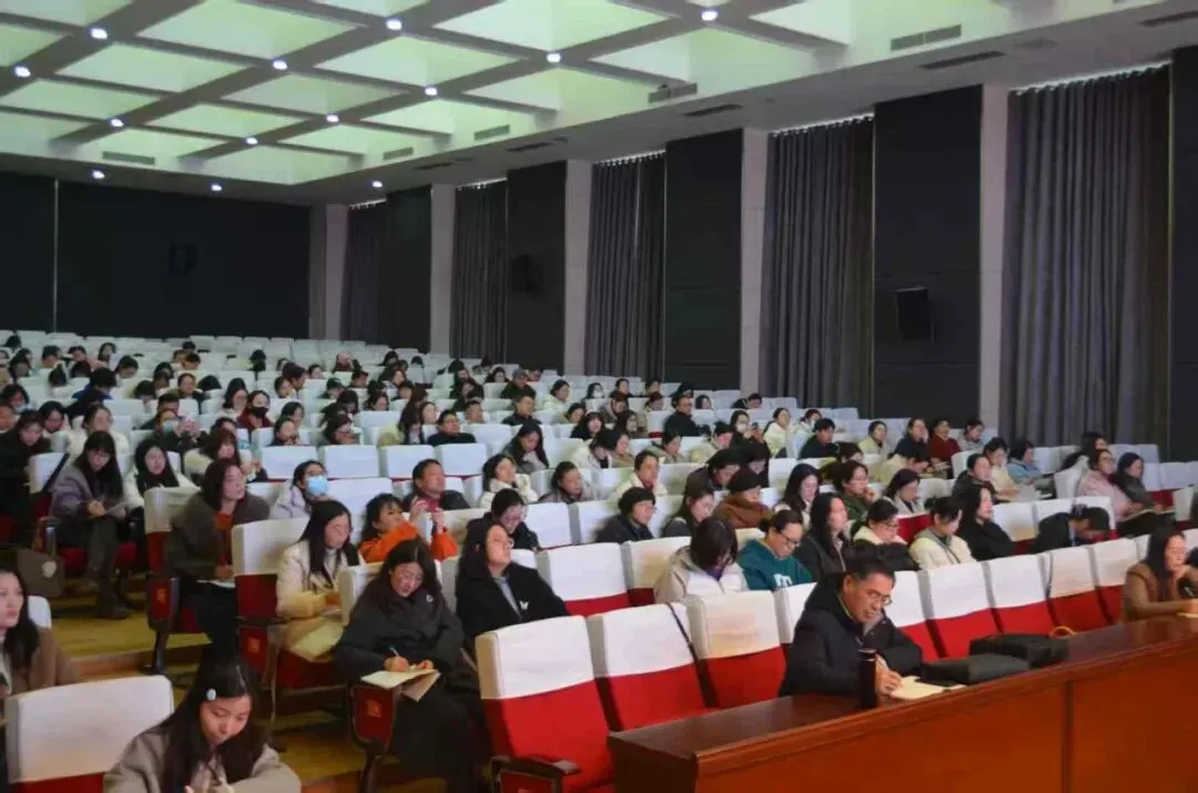 研思共进,赋能备考---2026年中考语文复习研讨会在徐州市第三十四中学圆满举行 第1张