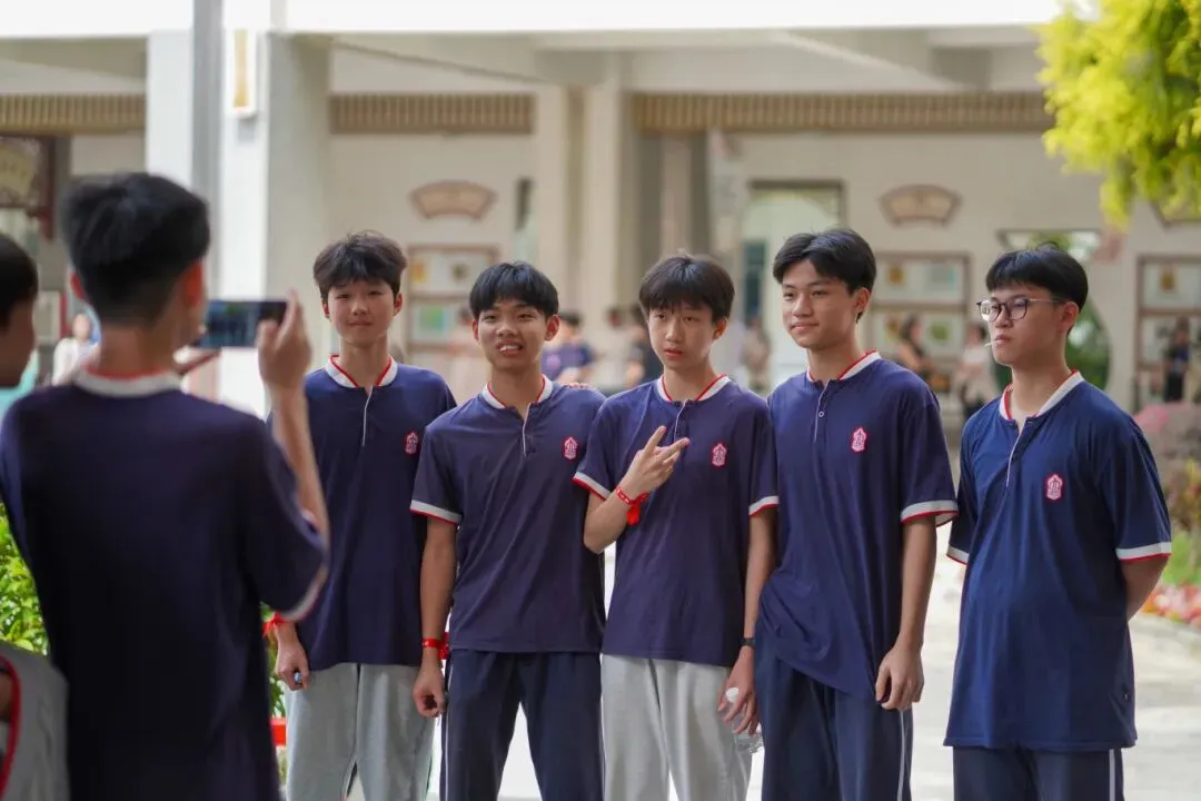 百日冲刺,梦想启航|我校2026届中考百日誓师大会圆满举行,少年亮剑逐梦前行! 第61张 百日冲刺,梦想启航|我校2026届中考百日誓师大会圆满举行,少年亮剑逐梦前行! 第61张