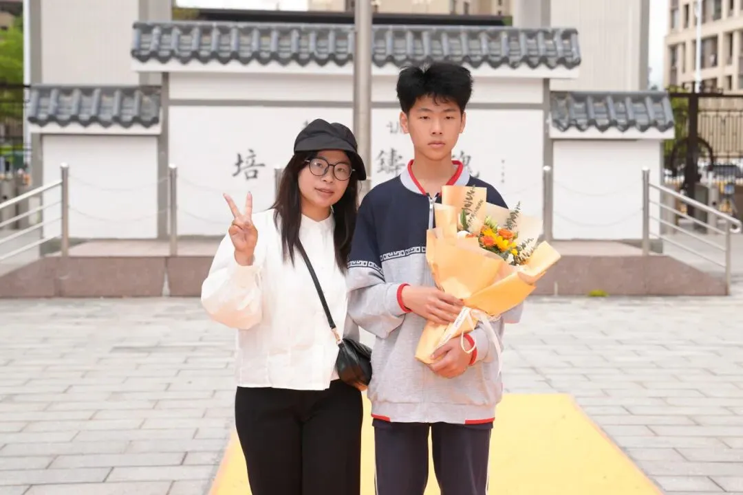 百日冲刺,梦想启航|我校2026届中考百日誓师大会圆满举行,少年亮剑逐梦前行! 第71张 百日冲刺,梦想启航|我校2026届中考百日誓师大会圆满举行,少年亮剑逐梦前行! 第71张